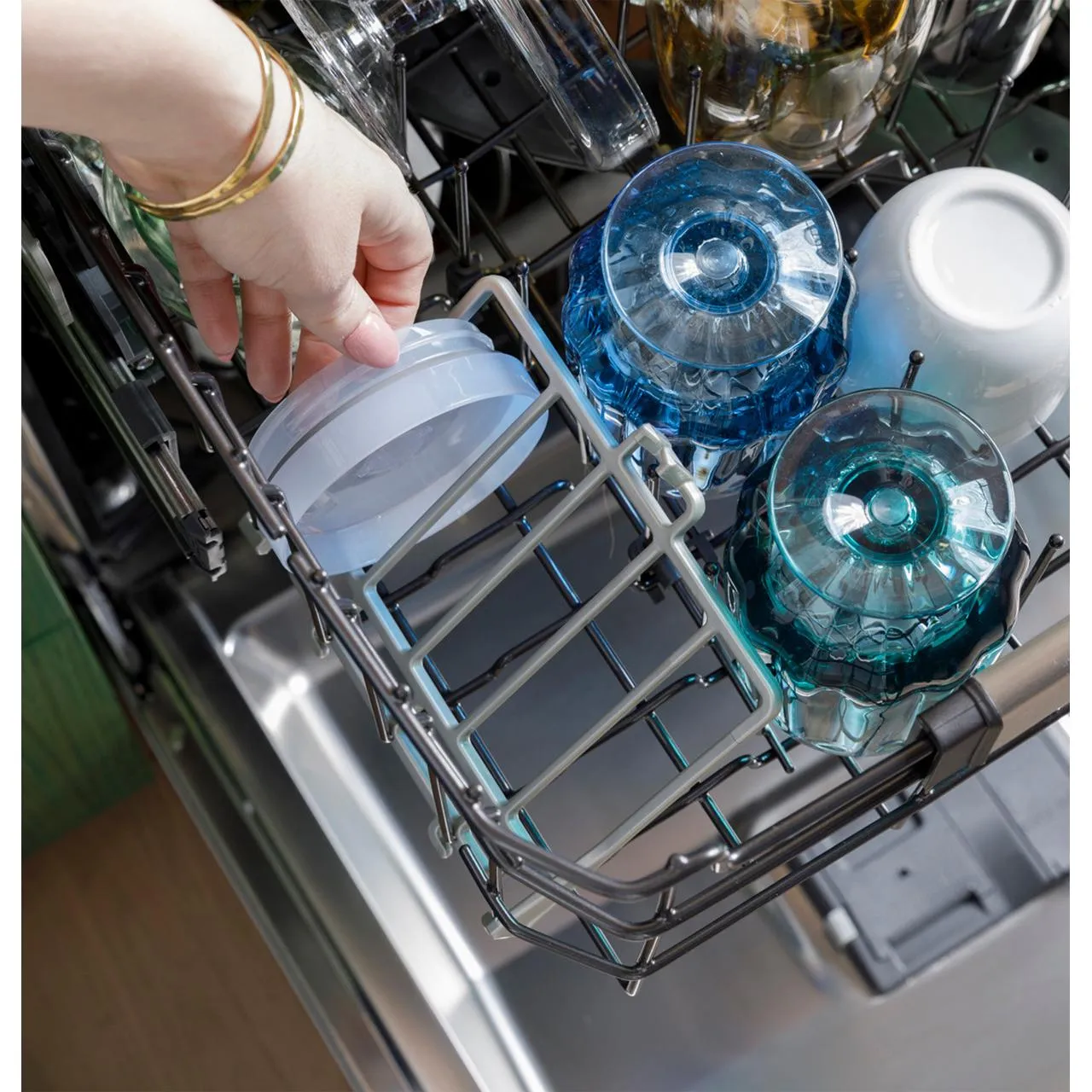 Café 24-inch Built-In Dishwasher with WiFi CDT888P4VW2