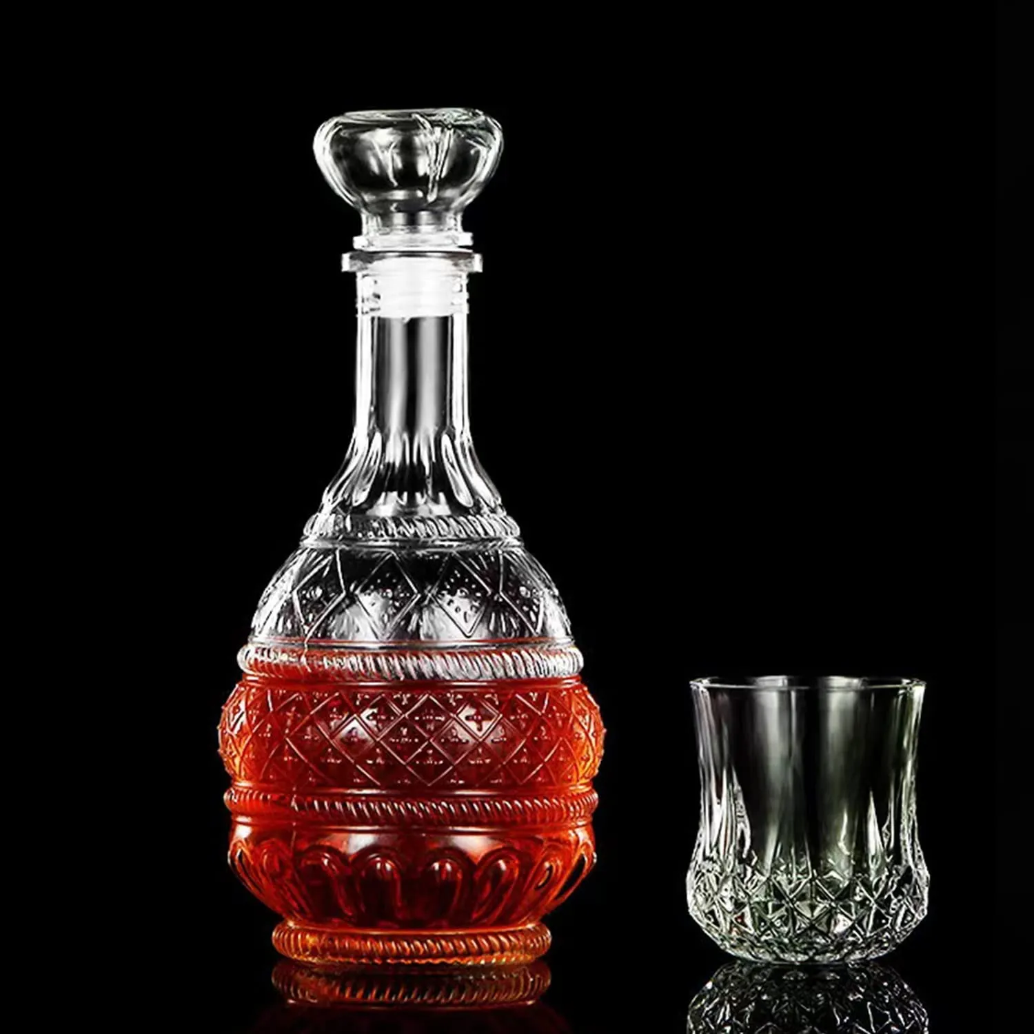 EK CHIC HOME 33 Oz Glass Decanter (3pcs)