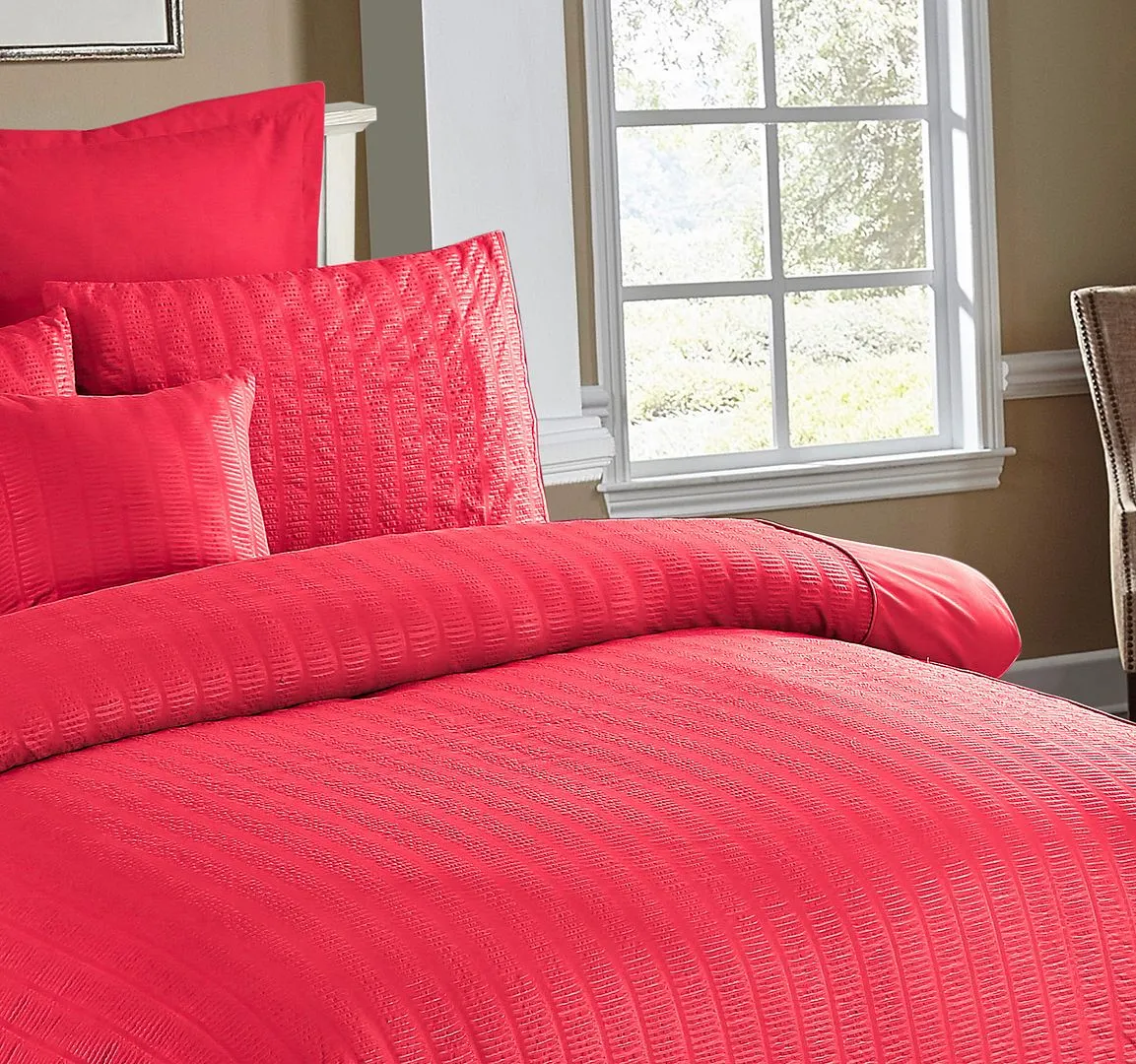 Seersucker Double Size Quilt/Duvet Cover Set - Red