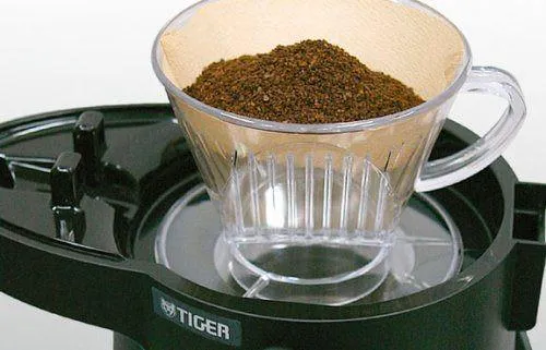 TIGER Non-Electric Stainless Steel Thermal Air Pot Beverage Dispenser with Swivel Base 2.2L