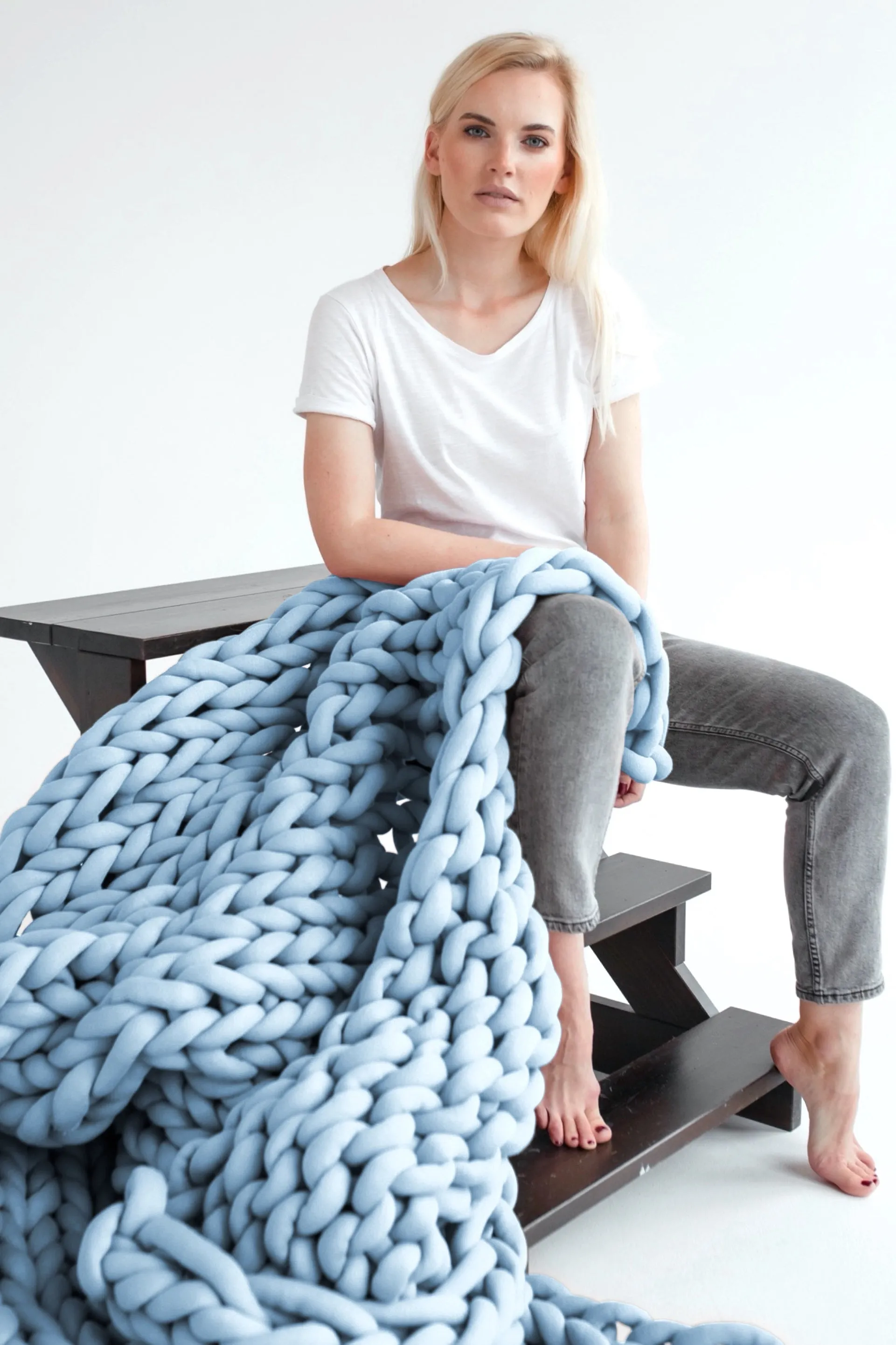 Tube yarn blanket, large throw blanket 50”x70” (130x170 cm)