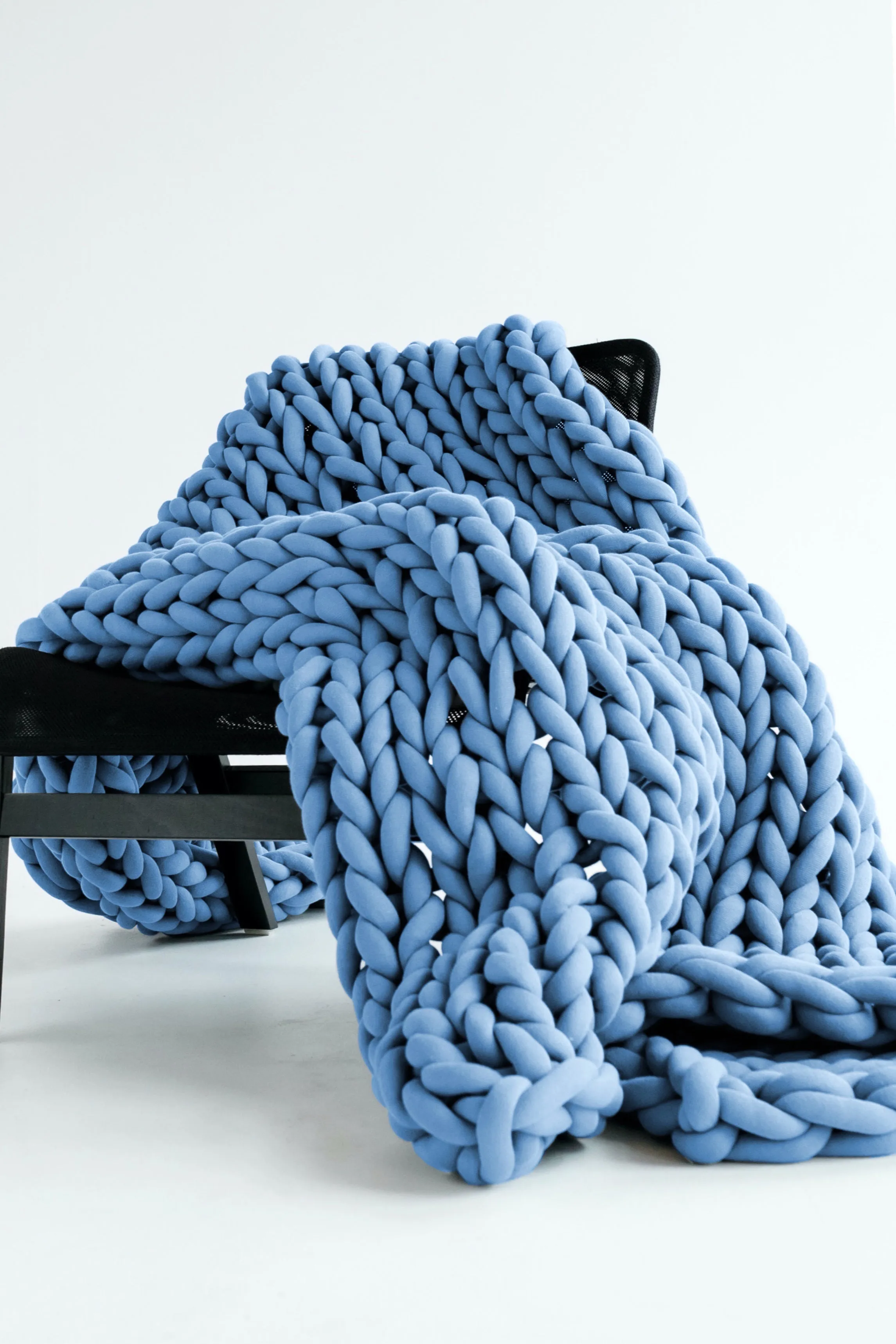 Tube yarn blanket, large throw blanket 50”x70” (130x170 cm)