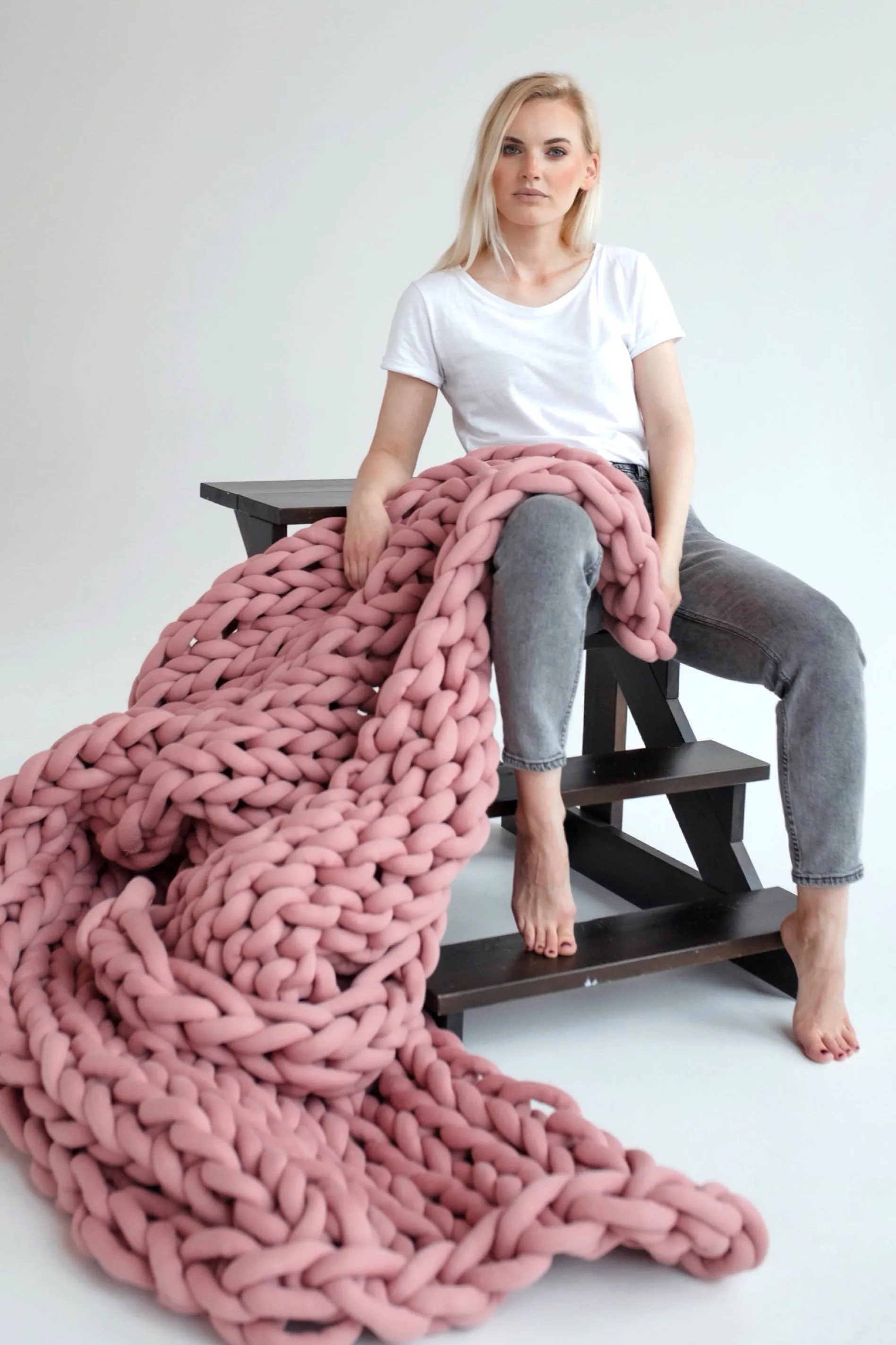 Tube yarn blanket, large throw blanket 50”x70” (130x170 cm)